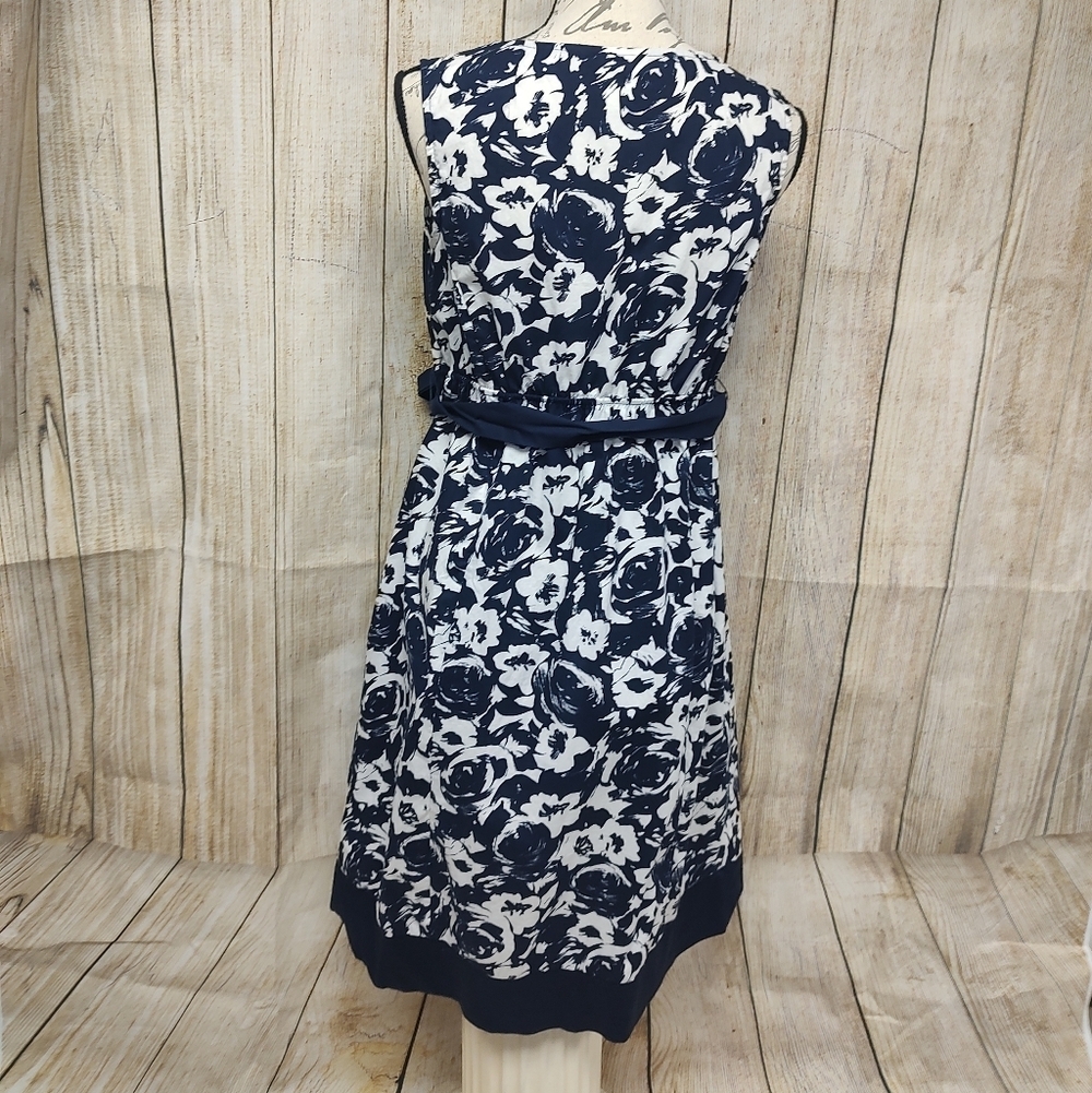 Motherhood Maternity Small Navy and White Floral Midi Dress - Picture 5 of 8